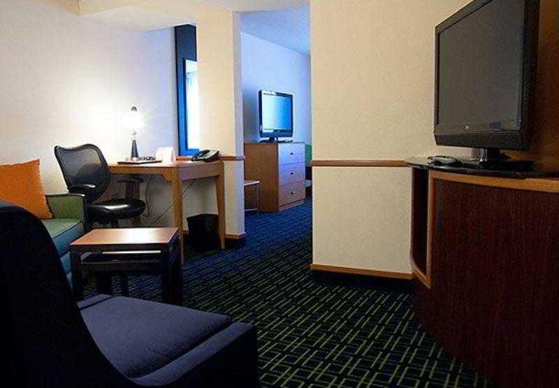 Fairfield Inn & Suites Tampa Fairgrounds/Casino Orient Park Bagian luar foto