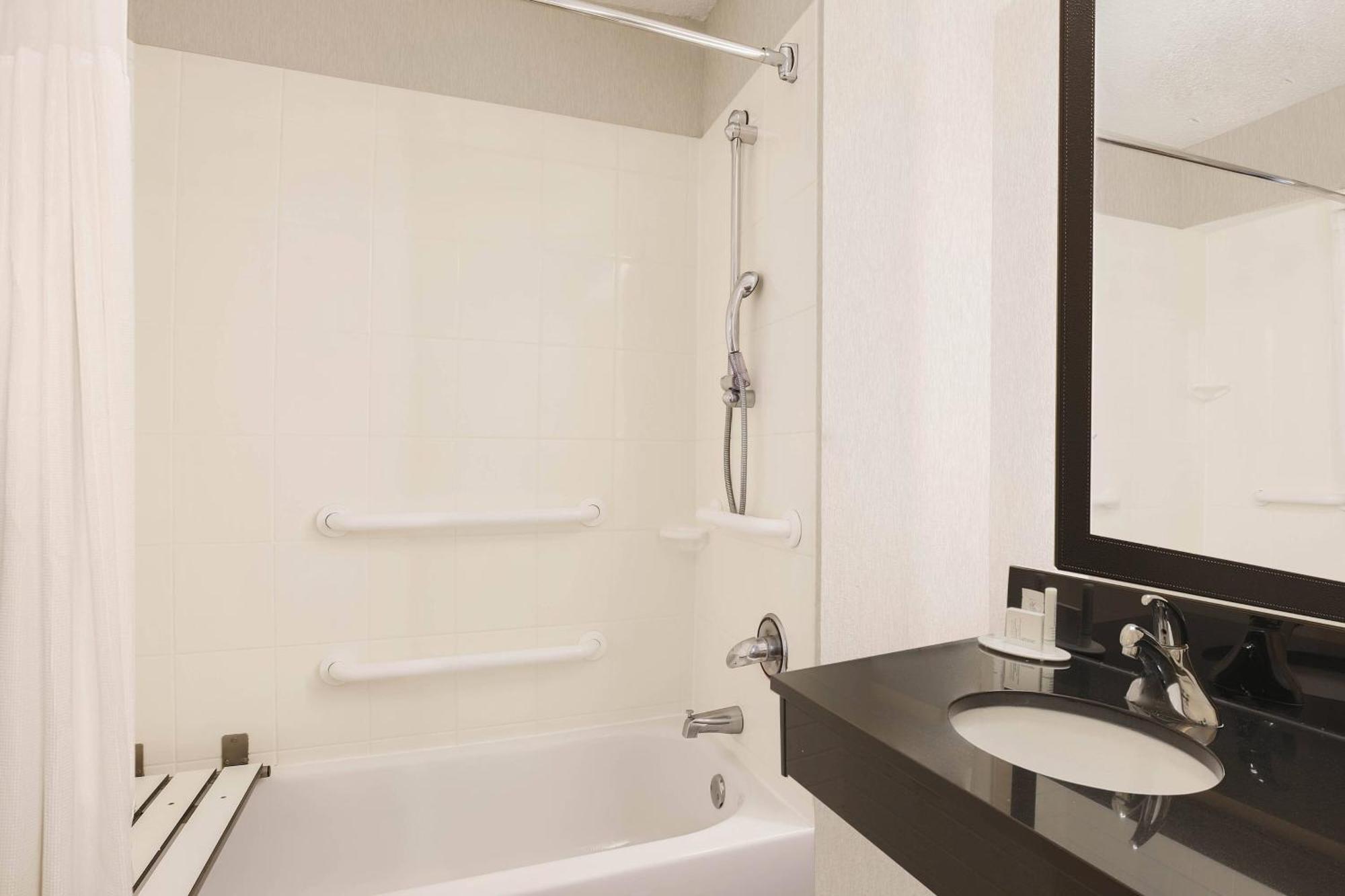 Fairfield Inn & Suites Tampa Fairgrounds/Casino Orient Park Bagian luar foto