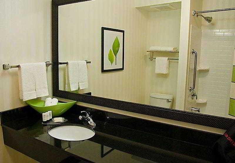 Fairfield Inn & Suites Tampa Fairgrounds/Casino Orient Park Bagian luar foto