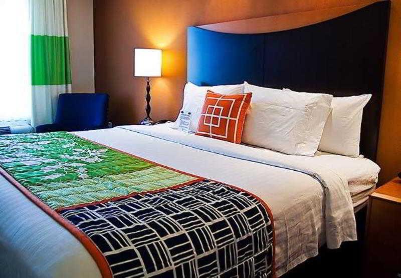 Fairfield Inn & Suites Tampa Fairgrounds/Casino Orient Park Bagian luar foto